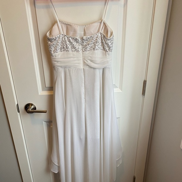 Formal dress - Picture 3 of 3